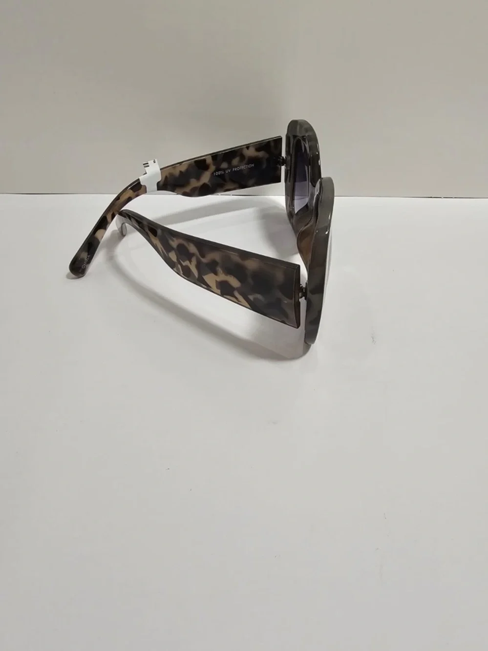 NWT Oversized Soft Square Grey Tortoise Sunglasses 100% UV Protection